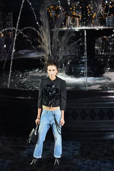 Look 5